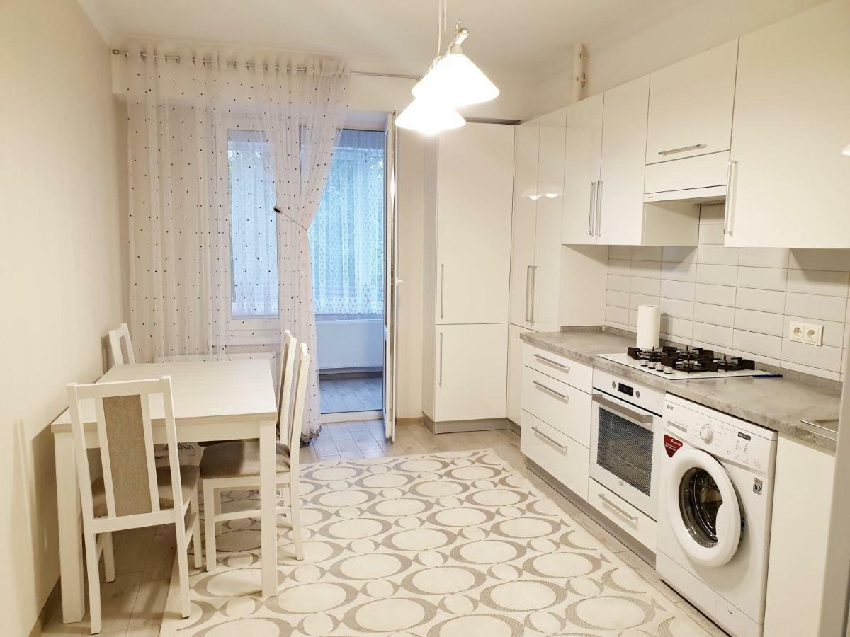 צ'יסינאו Center Apartment On Albisoara Street מראה חיצוני תמונה
